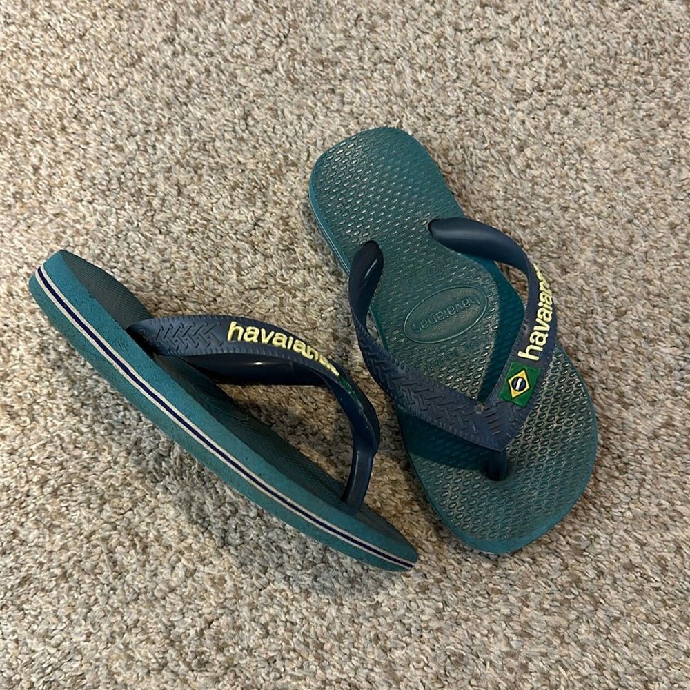 Hawaians boys flip flops
